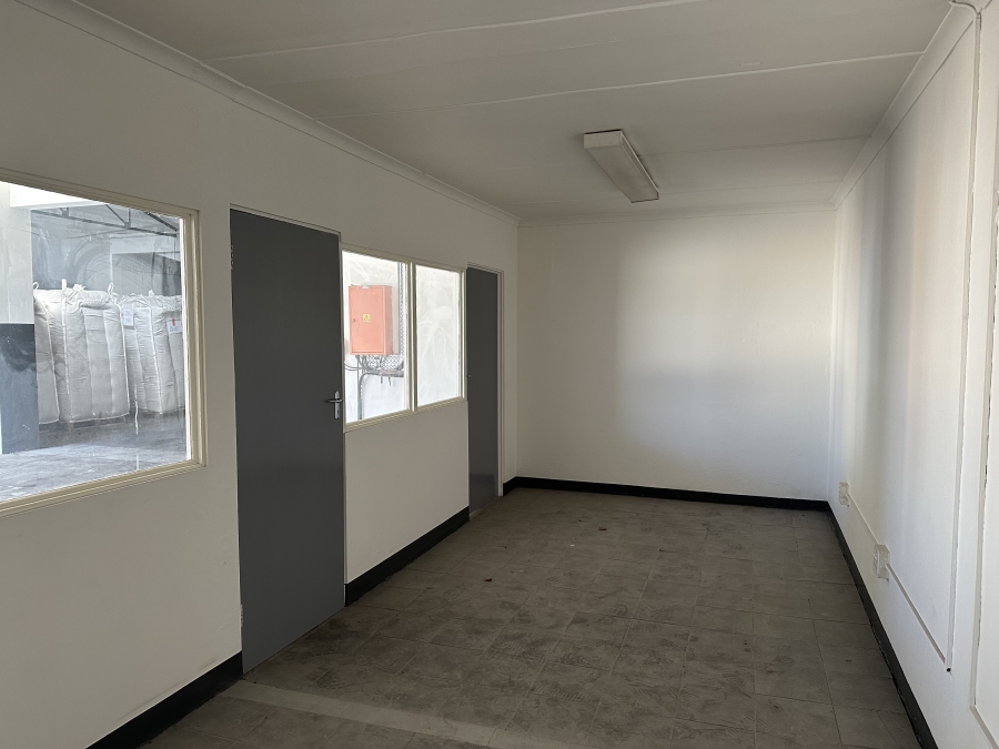 To Let commercial Property for Rent in Dal Josafat Western Cape